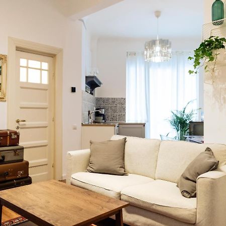 Lovely Vintage Double Studio In City Center Bukarest Exteriör bild