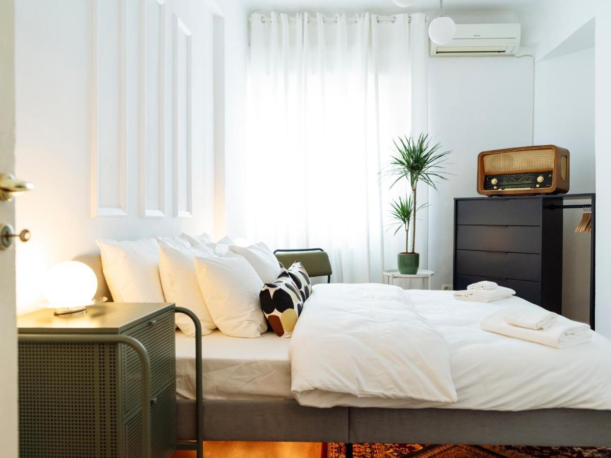 Lovely Vintage Double Studio In City Center Bukarest Exteriör bild