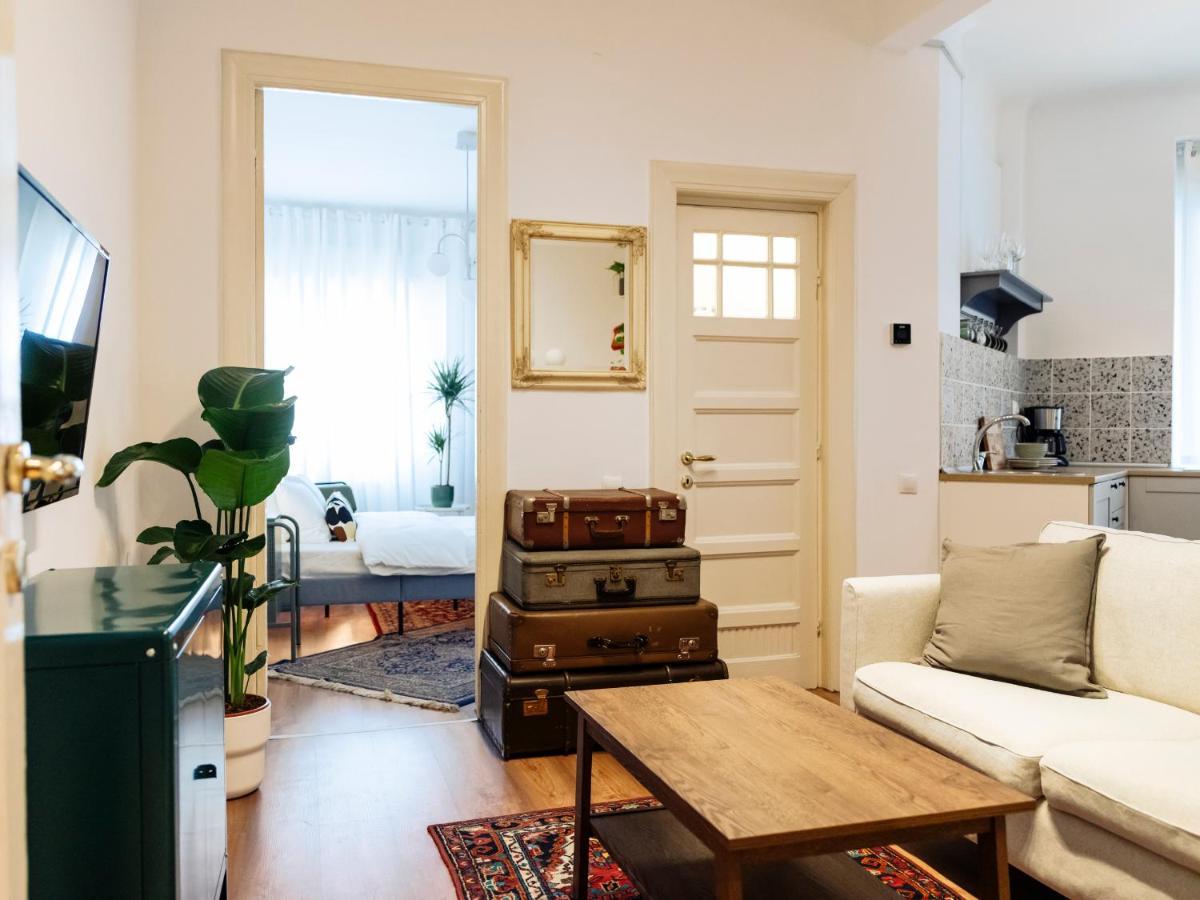 Lovely Vintage Double Studio In City Center Bukarest Exteriör bild