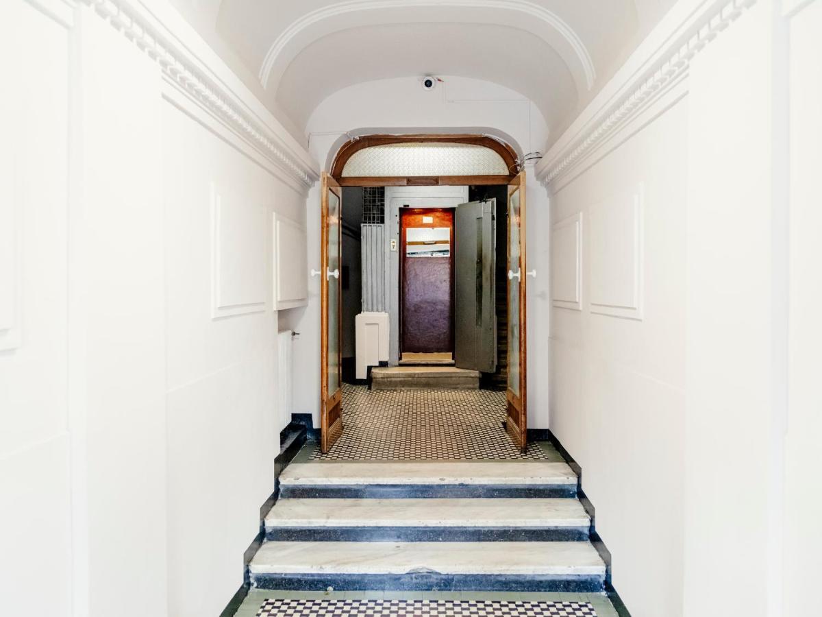 Lovely Vintage Double Studio In City Center Bukarest Exteriör bild