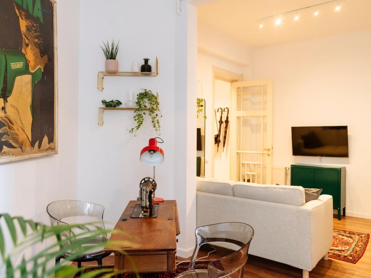 Lovely Vintage Double Studio In City Center Bukarest Exteriör bild