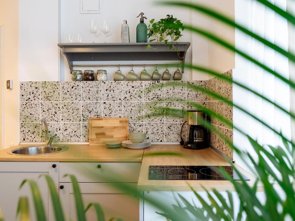 Lovely Vintage Double Studio In City Center Bukarest Exteriör bild