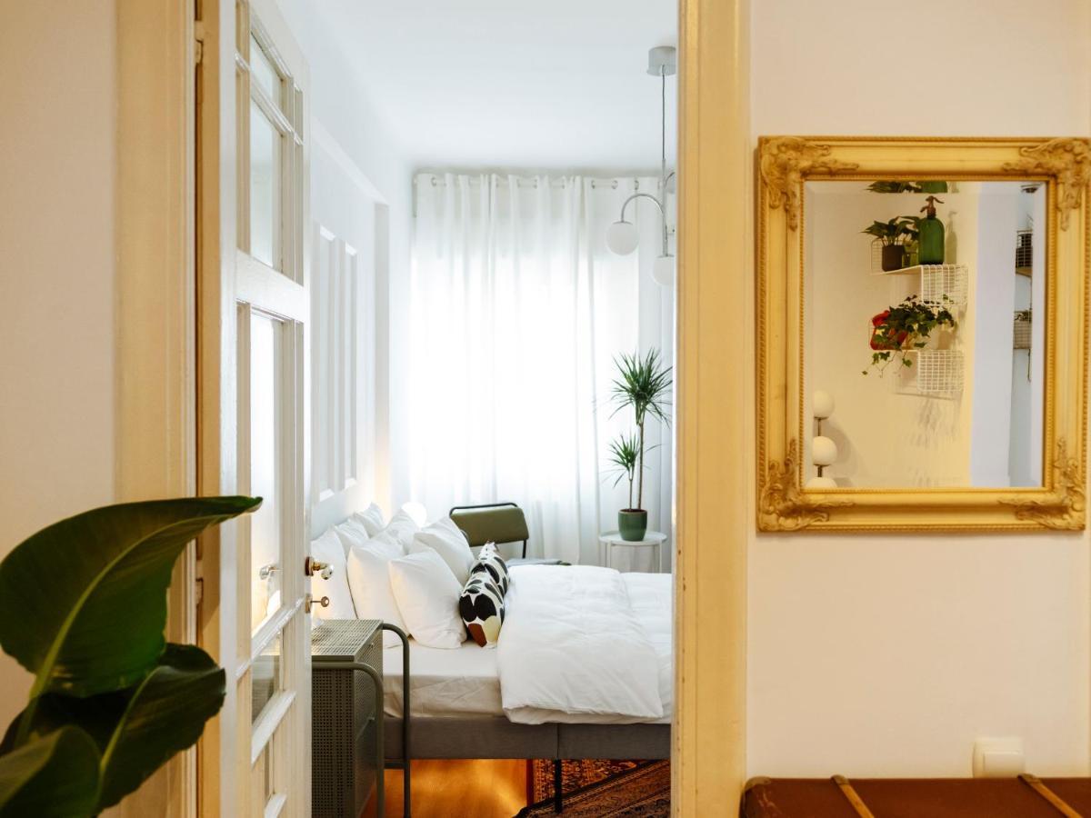 Lovely Vintage Double Studio In City Center Bukarest Exteriör bild